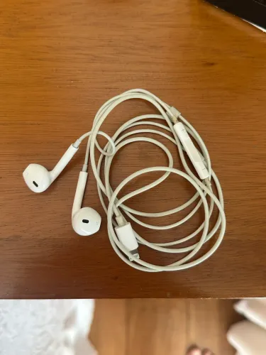 Fone com fio apple