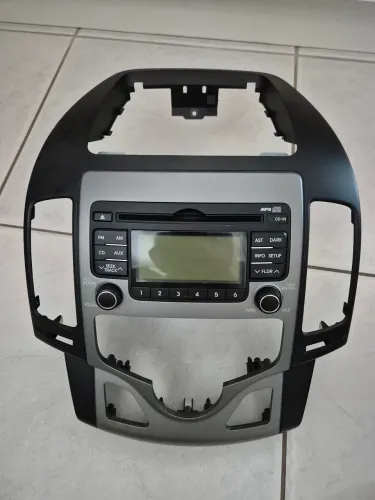Rádio Original + Moldura Hyundai i30 2010/2010