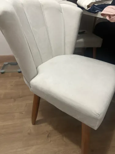 Poltrona pétala pé palito 
