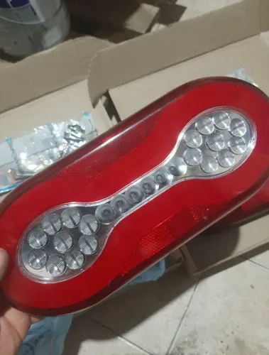 PAR LANTERNA FULL LED 24V
