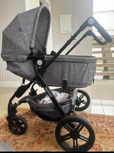 Carrinho de Bebê de Luxo