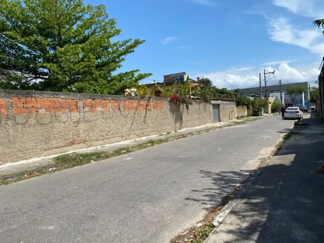 Terreno Residencial Sepetiba com 1 116 .00 metros plano e murado local ótimo perto clini