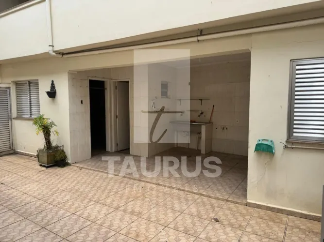 Sobrado para comprar com 3 quartos e 4 vagas, no Bosque da Saude, São Paulo-SP.