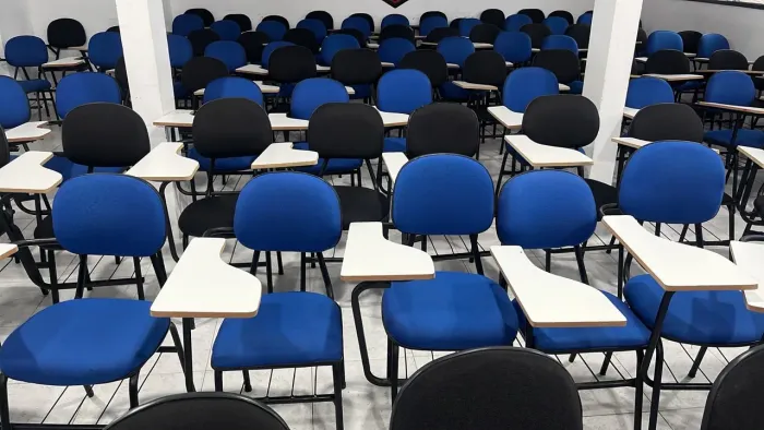 CADEIRAS DE ESTUDANTE - 60