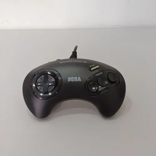 Vendo Controle Sega Mega Drive Semi novo