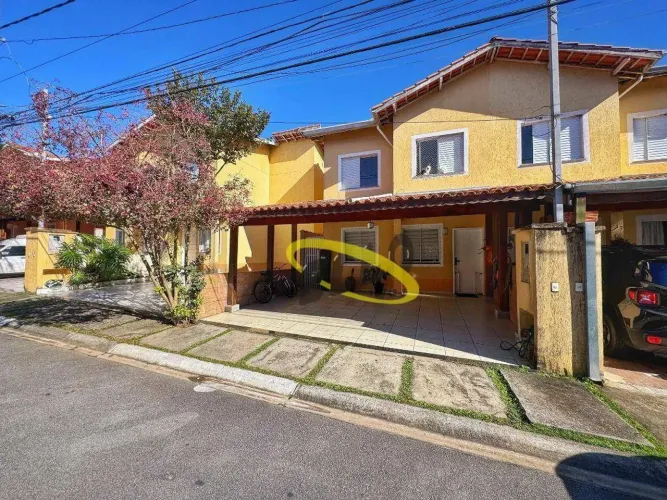 Casa com 3 dormitórios para alugar, 90 m² por R$ 2.990,00/mês - Jardim Petrópolis - Cotia/