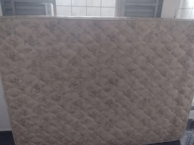 Vendo colchão de casal