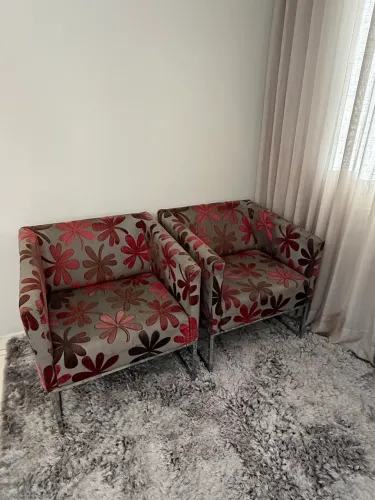 2 POLTRONAS DECORATIVAS 250,00 cada 