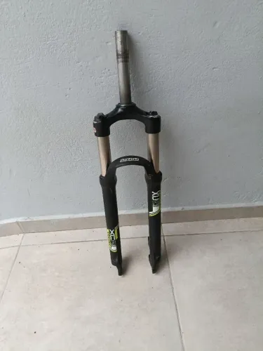 Suspensão Suntour xcr 32 a ar e óleo