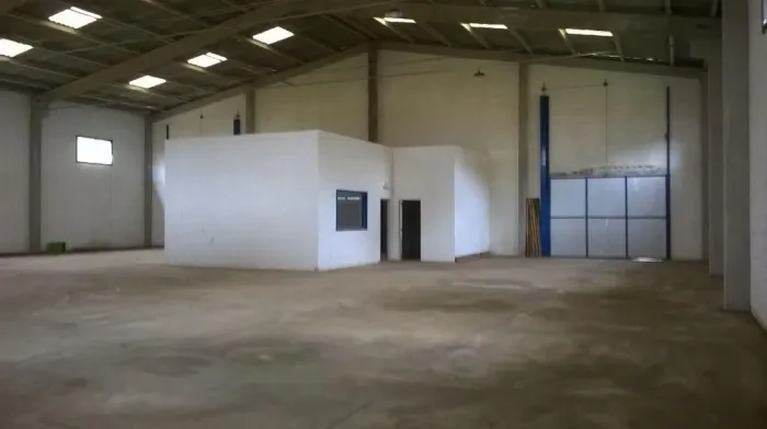 Galpão à venda em Cotia, Centro (Caucaia do Alto), com 632 m²