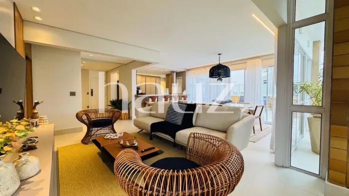 COBERTURA À VENDA, COM 4 DORMITÓRIOS, 244M2, NA RIVIERA DE SÃO LOURENÇO/ BERTIOGA  SP