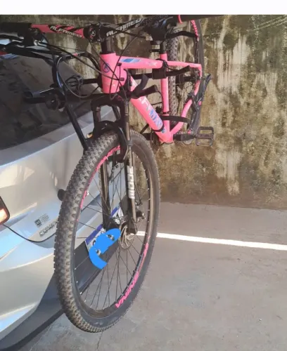 Bicicleta e Suporte