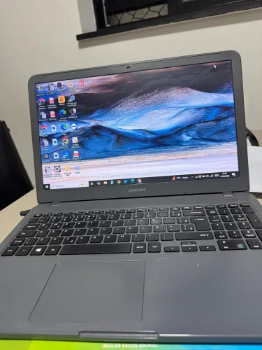 Notebook Samsung essentials E30