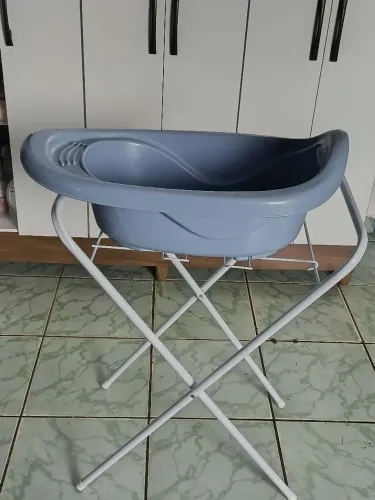 Banheira com suporte