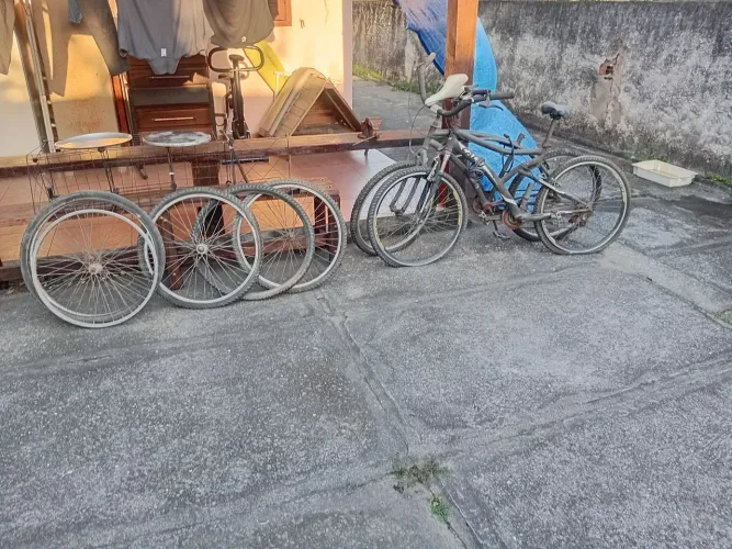 Bikes e acessorios