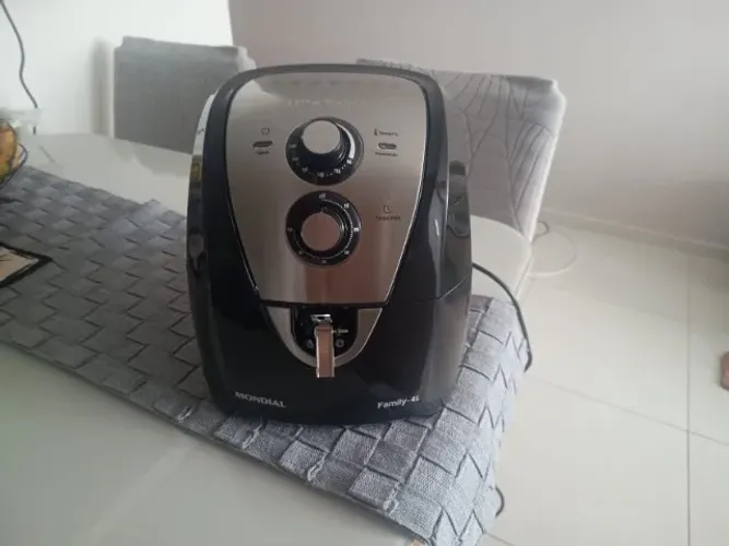 Fritadeira Elétrica Sem Óleo Air Fryer Mondial AFN40BI Family Inox 4L Preta/Inox