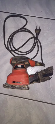 Vendo lixadeira Orbital Black e Decker, usada em nom estado.