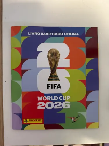 álbum da Copa (capa mole) acompanhado de 60 pacotinhos de figurinhas.