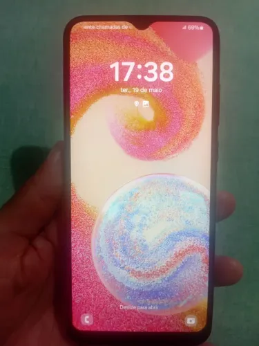 Celular samsung A04e usado pegando perfeitamente bem