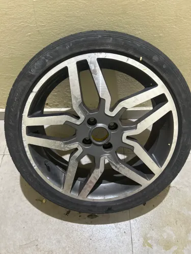 3 Rodas Aro 18 Furação 4x98 Fiat Punto com Pneus 215/40 R18