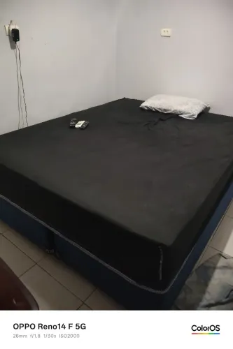 Cama casal Queen 