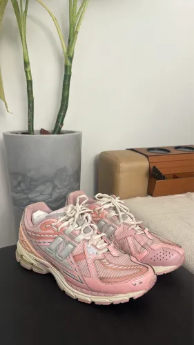 New balance 1906R Edição Lunar