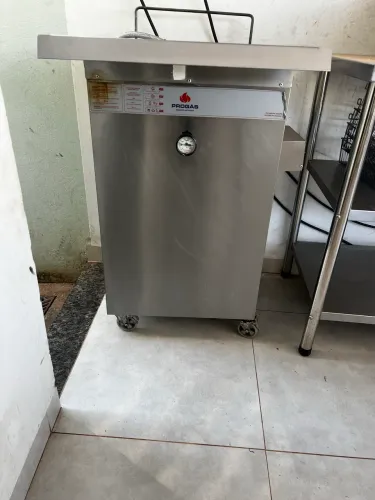 Vende-se fritadeira a gás industrial Progas baixa pressão