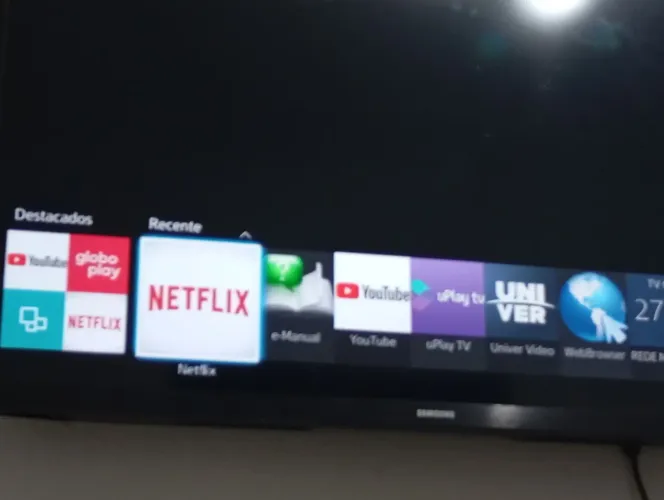 Vendo tv 32 polegadas Samsung muito boa 
