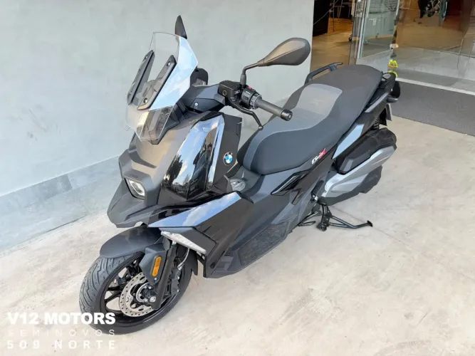 BMW c400 x Sport 2024/2024 com apenas 890 quilômetros