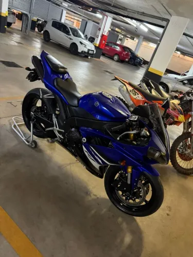 YAMAHA YZF R1 EXTREMAMENTE NOVA