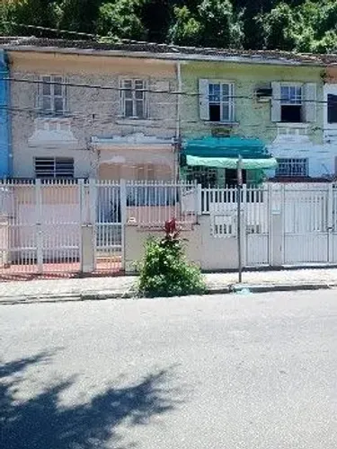 Aluguel de quartos ( para homens) individual e compartilhado.