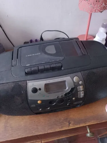 Rádio am FM com toca fitas