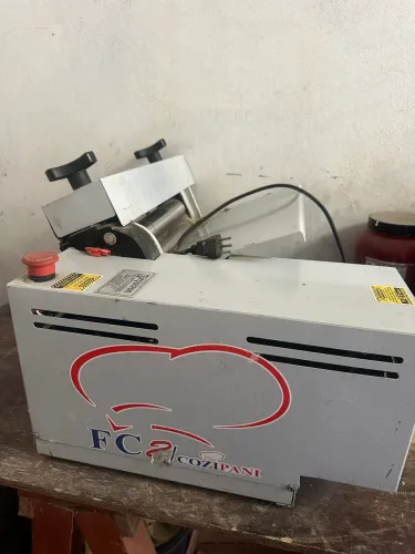 Vende-se cilindro profissional para massas 