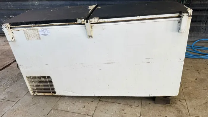 Freezer Horizontal 546L Gelando muito