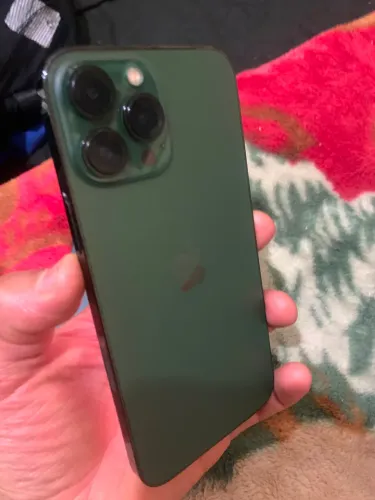 iPhone 13 Pro Max bem conservado aceito troca no iPhone 12 com volta da parte da pessoa 