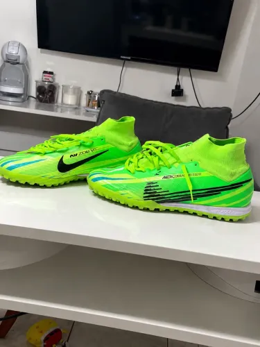VENDO ESSA CHUTEIRA SEMI NOVA , FOI USADA 3 vez apenas