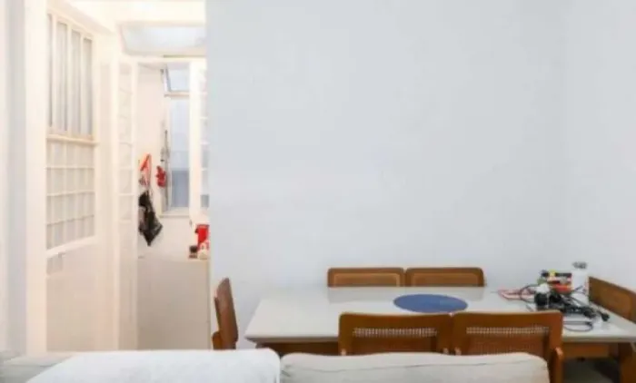 Apartamento - / Residencial / Copacabana