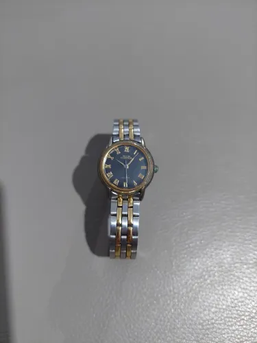 Antigo relógio de pulso Cosmos feminino