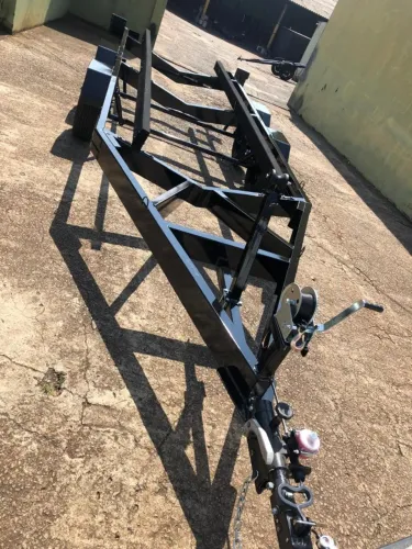 CARRETA PARA TRANSPORTE DE LANCHA 23 PÉS