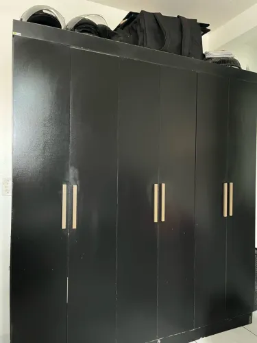 Guarda roupa 6 portas
