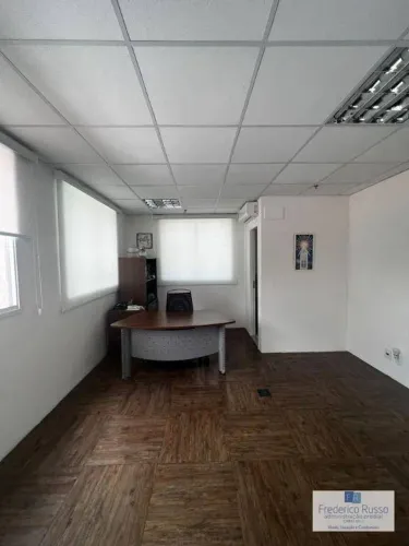 EXCELENTE PRÉDIO COMERCIAL com TODA INFRAESTRUTURA - SALAS DE REUNIÕES.