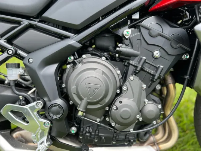 MOTO SEM DETALHE