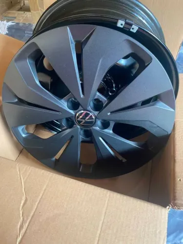 Calota original ARO 16 com 5 furos VW- JETTA, NIVUS, GOLF