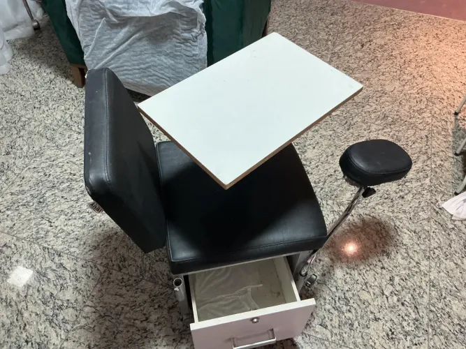 Cadeira de Manicure