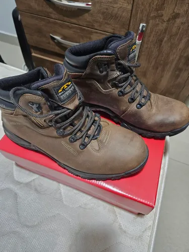 Bota Bull Terrier Couro 41