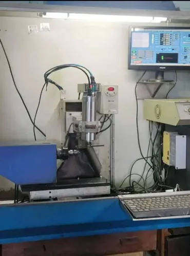 Máquina CNC Flex ?Torno CNC e fresadora CNC de alianças?