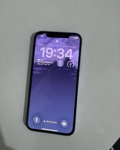 Vendo iPhone 12 por conta que eu comprei outro aparelho 78 de bateria porém tudo perfeito