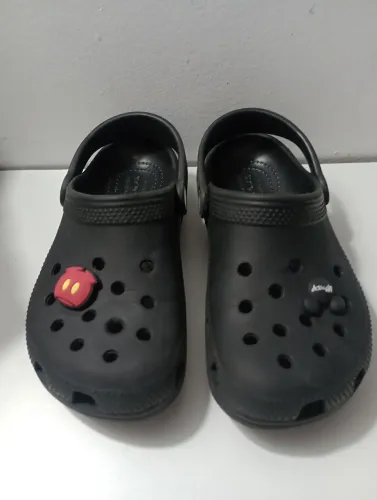 Crocs C13