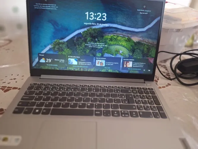 Notebook Lenovo IdeaPad 1 i3 12ª Geração - Praticamente Novo