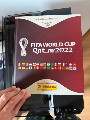 Vendo album da copa 2022 completo